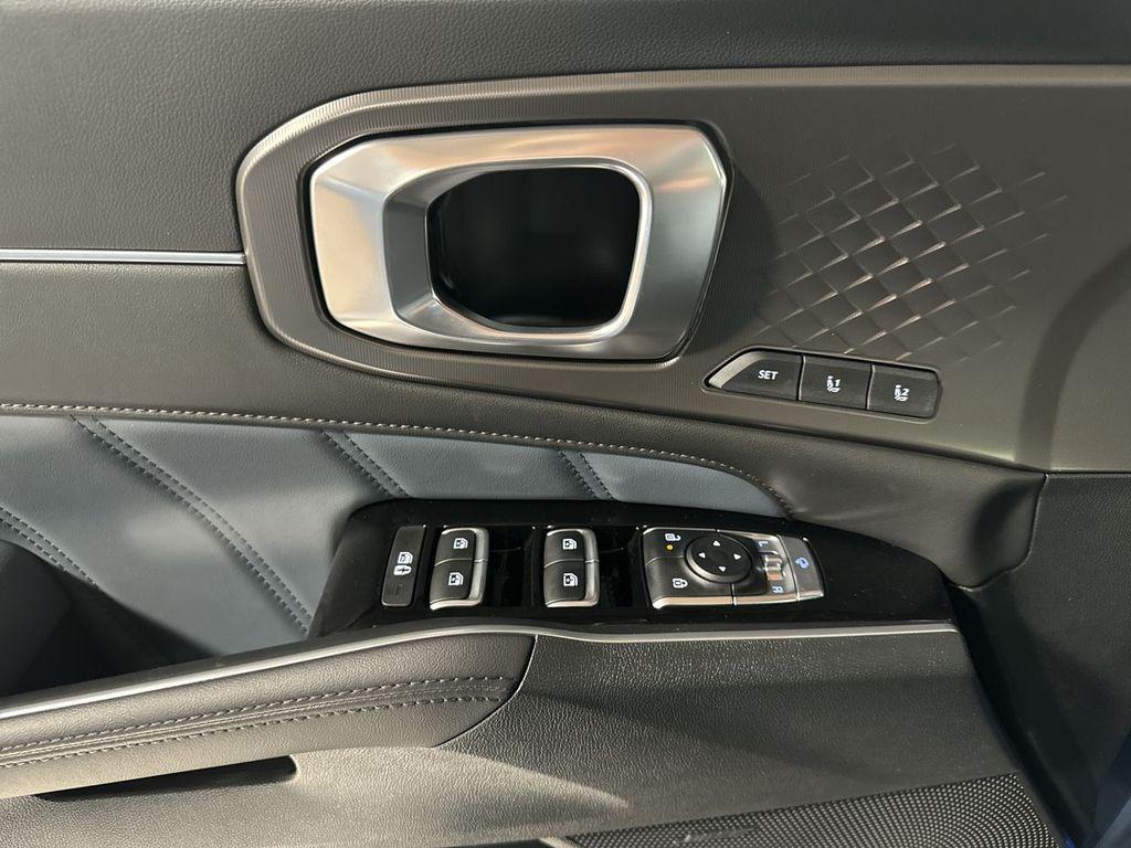 new 2025 Kia Sorento Hybrid car, priced at $47,971