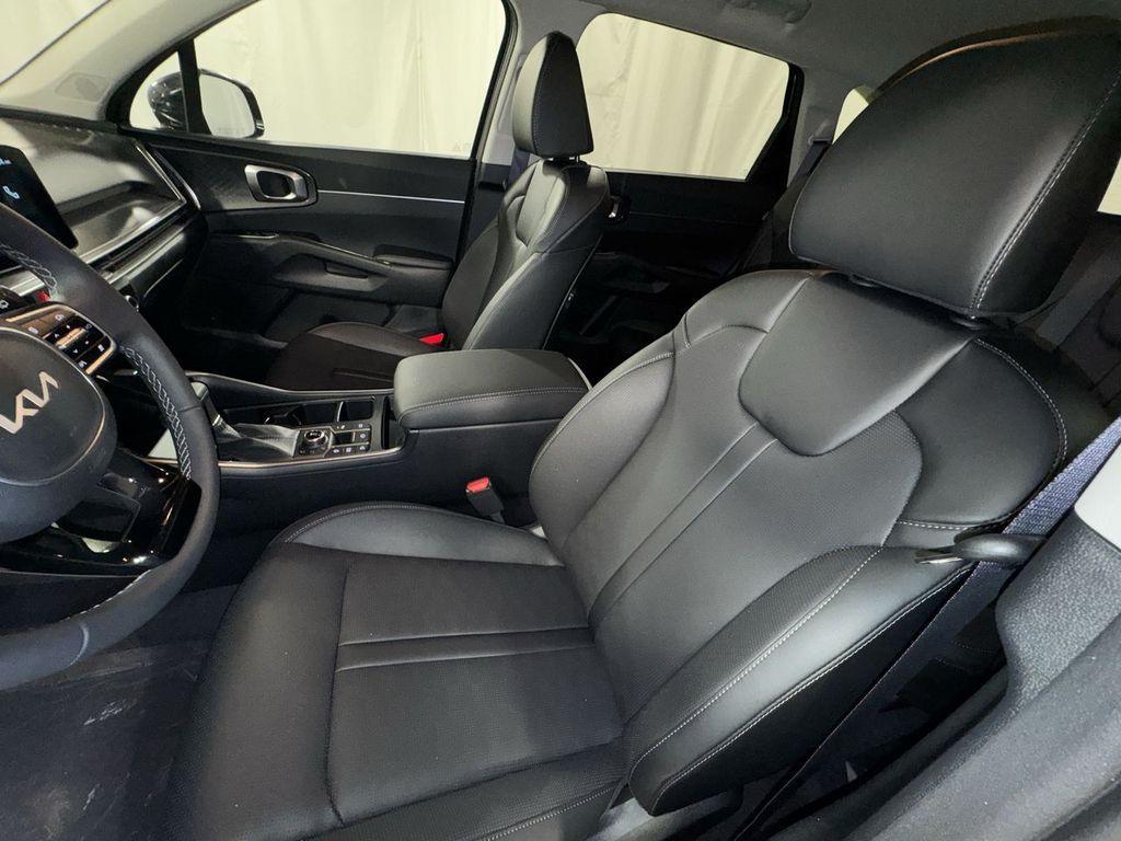new 2025 Kia Sorento car, priced at $36,464