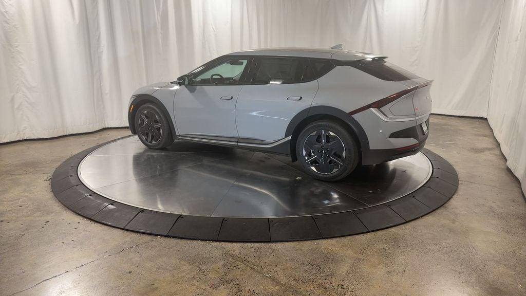 new 2025 Kia EV6 car, priced at $46,428