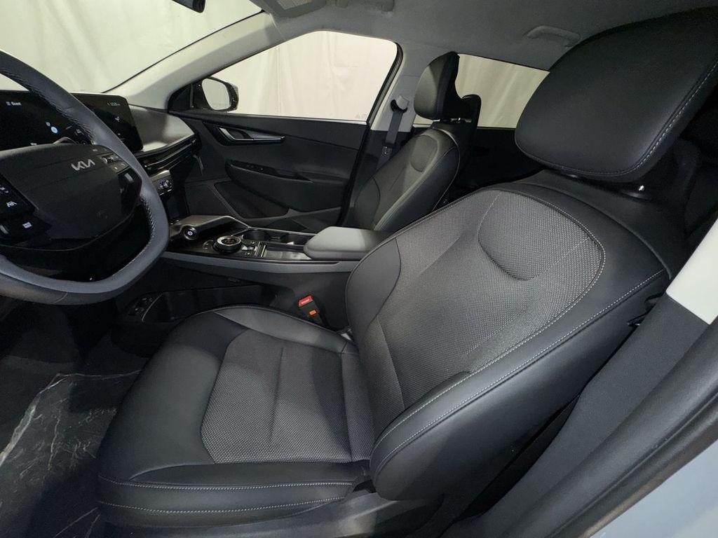 new 2025 Kia EV6 car, priced at $46,428