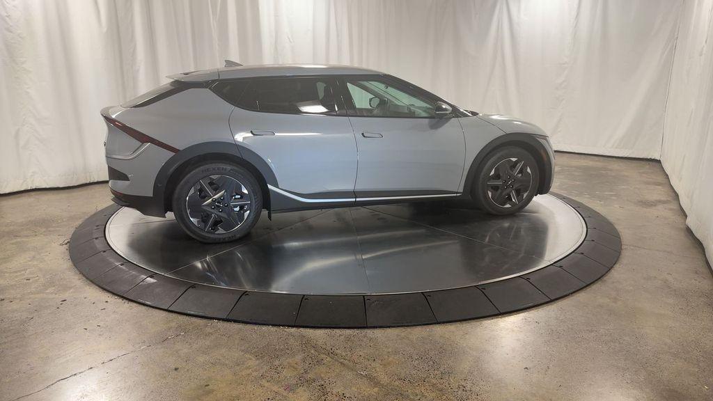 new 2025 Kia EV6 car, priced at $46,428