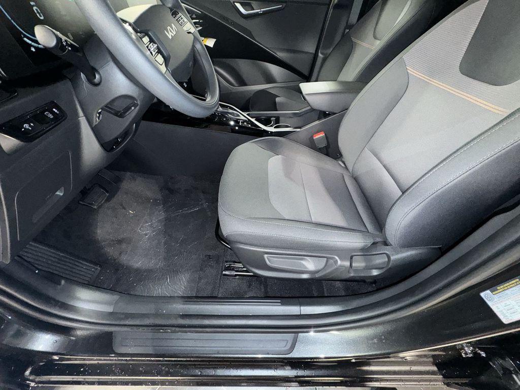 new 2025 Kia Niro car, priced at $27,232