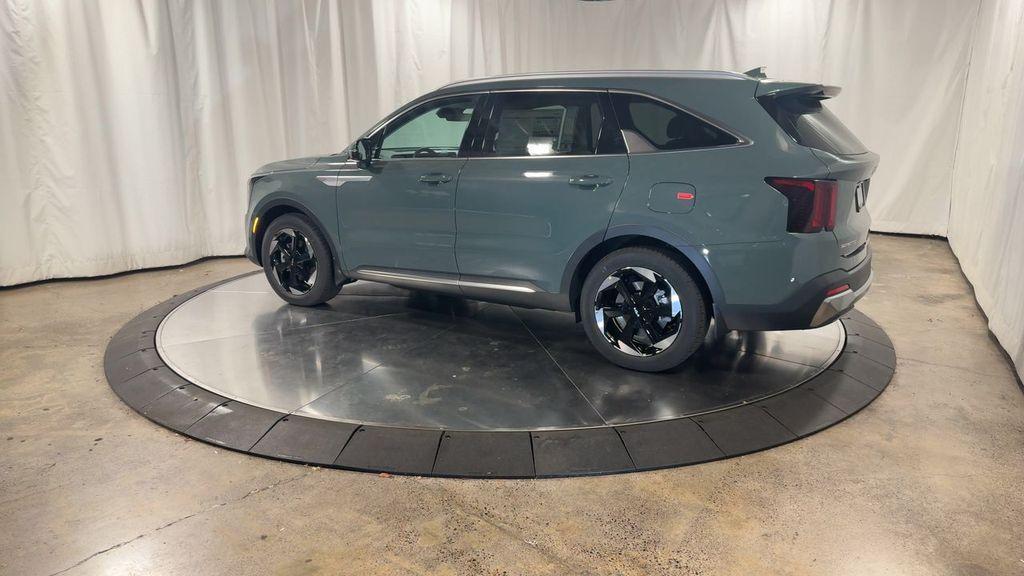 new 2025 Kia Sorento Hybrid car, priced at $42,389