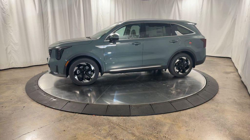 new 2025 Kia Sorento Hybrid car, priced at $42,389