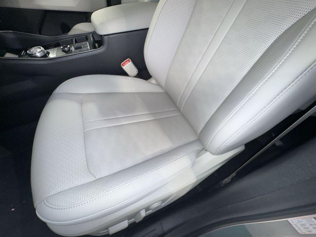 new 2025 Kia Sorento Hybrid car, priced at $42,389