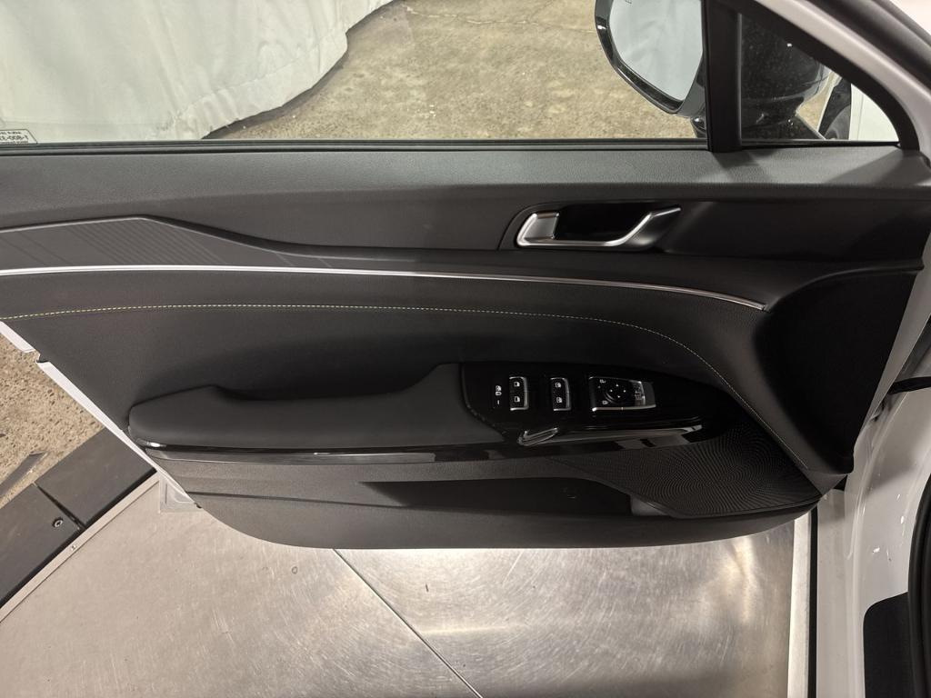 new 2026 Kia K5 car, priced at $31,653