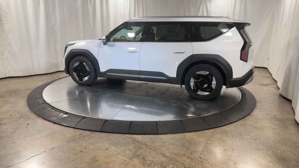 new 2026 Kia EV9 car, priced at $60,337