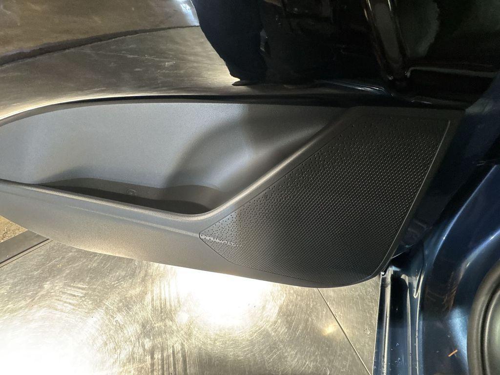 new 2025 Kia Niro EV car, priced at $33,817