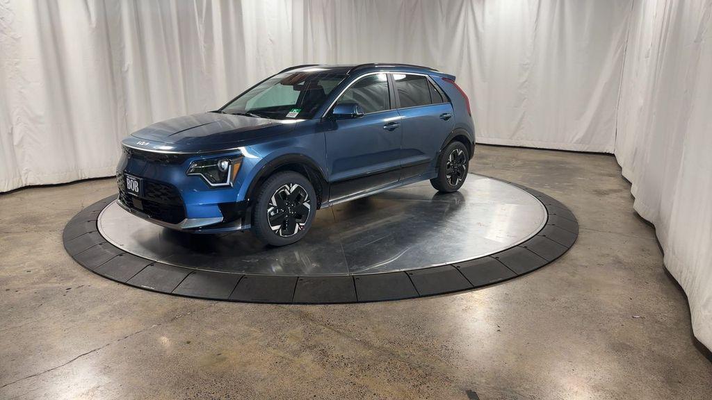 new 2025 Kia Niro EV car, priced at $33,817