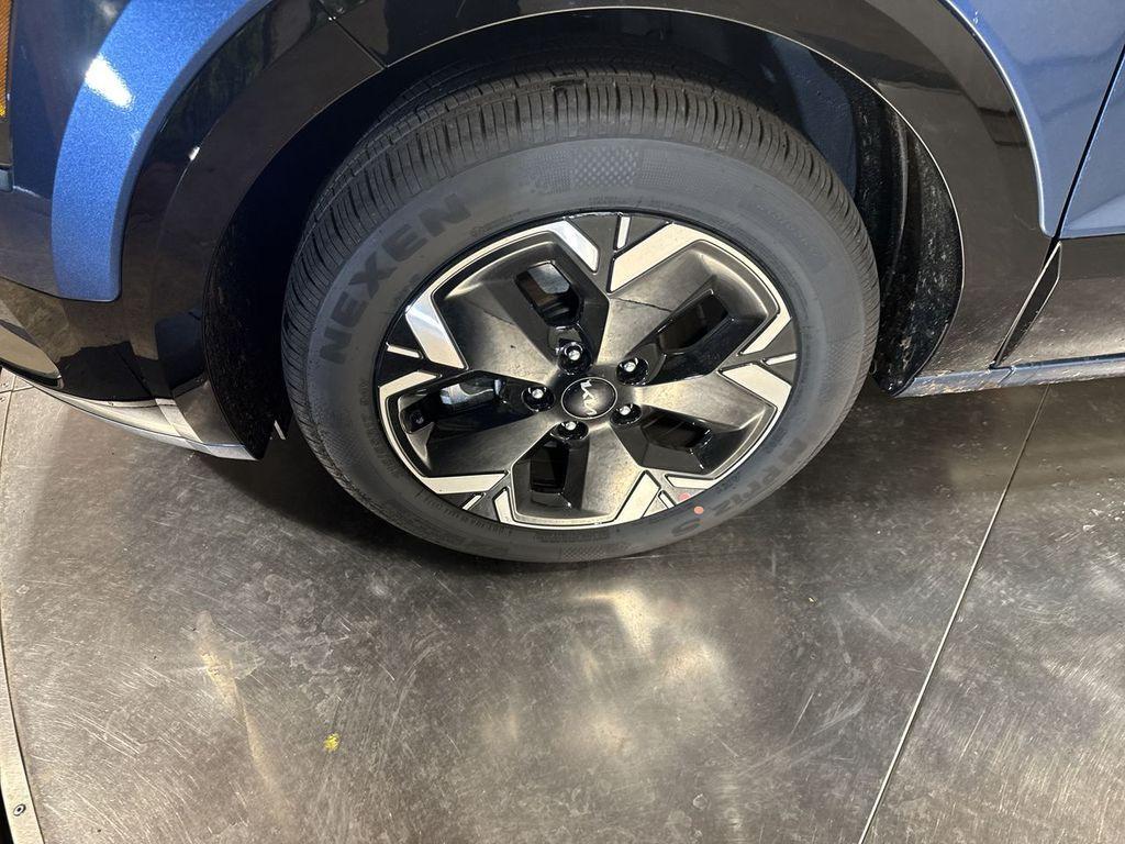new 2025 Kia Niro EV car, priced at $33,817