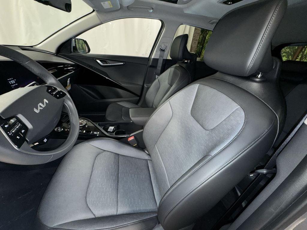 new 2025 Kia Niro EV car, priced at $38,172