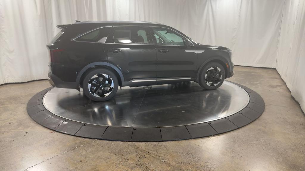 new 2025 Kia Sorento Hybrid car, priced at $39,008