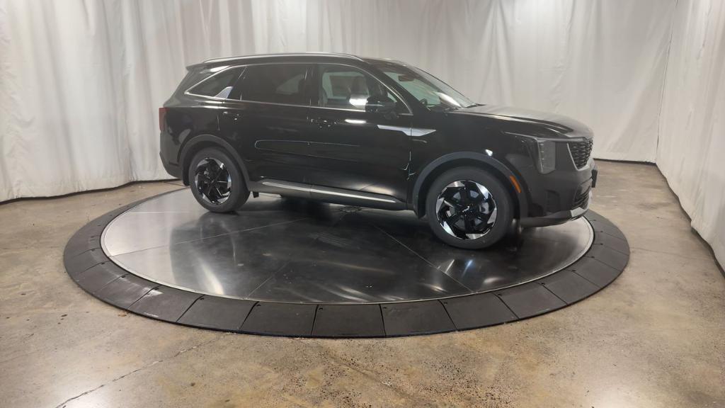 new 2025 Kia Sorento Hybrid car, priced at $39,008