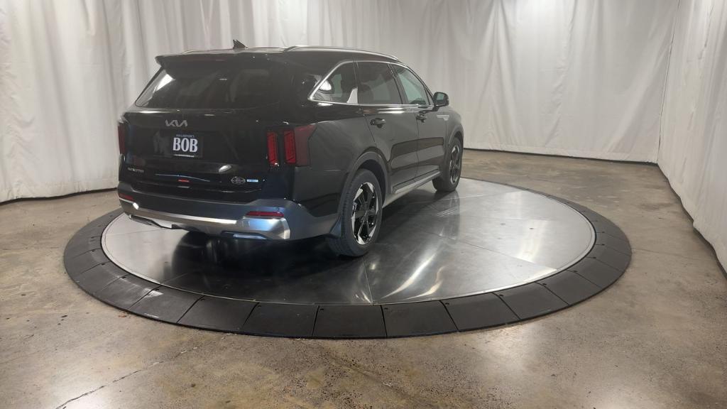 new 2025 Kia Sorento Hybrid car, priced at $39,008