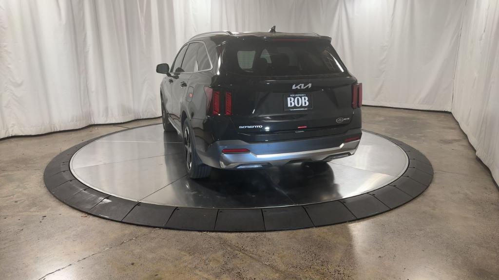new 2025 Kia Sorento Hybrid car, priced at $39,008