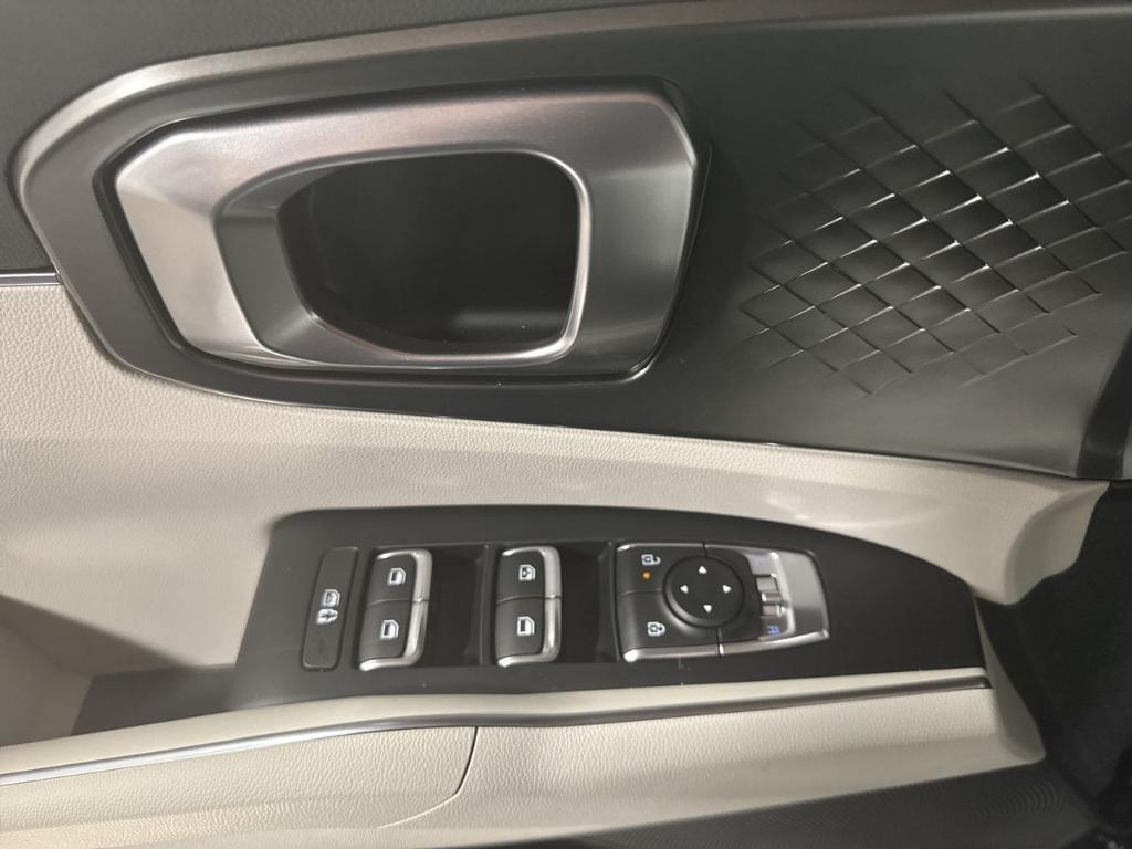new 2025 Kia Sorento Hybrid car, priced at $39,008