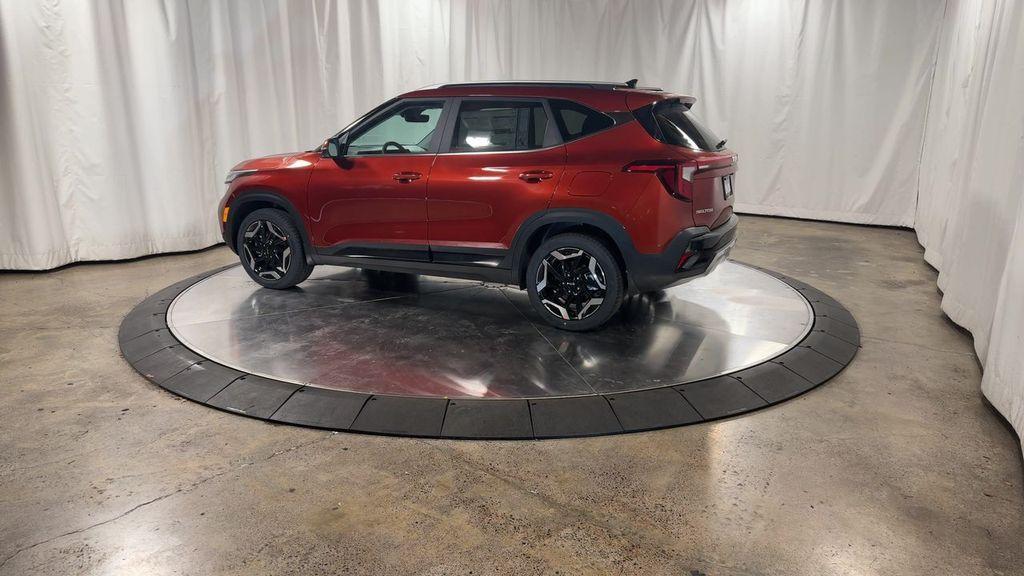 new 2025 Kia Seltos car, priced at $32,713