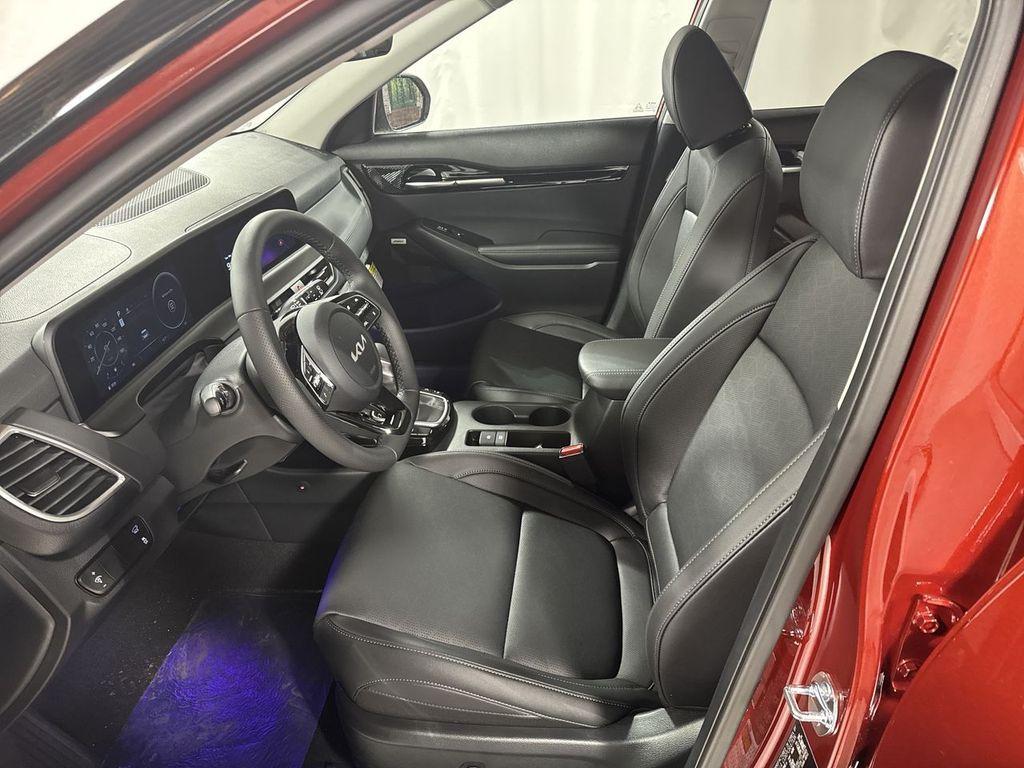 new 2025 Kia Seltos car, priced at $32,713