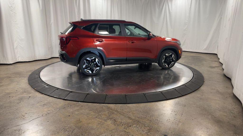 new 2025 Kia Seltos car, priced at $32,713