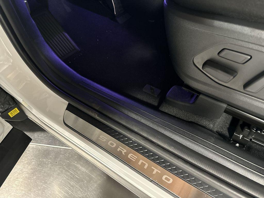 new 2025 Kia Sorento Hybrid car, priced at $48,456