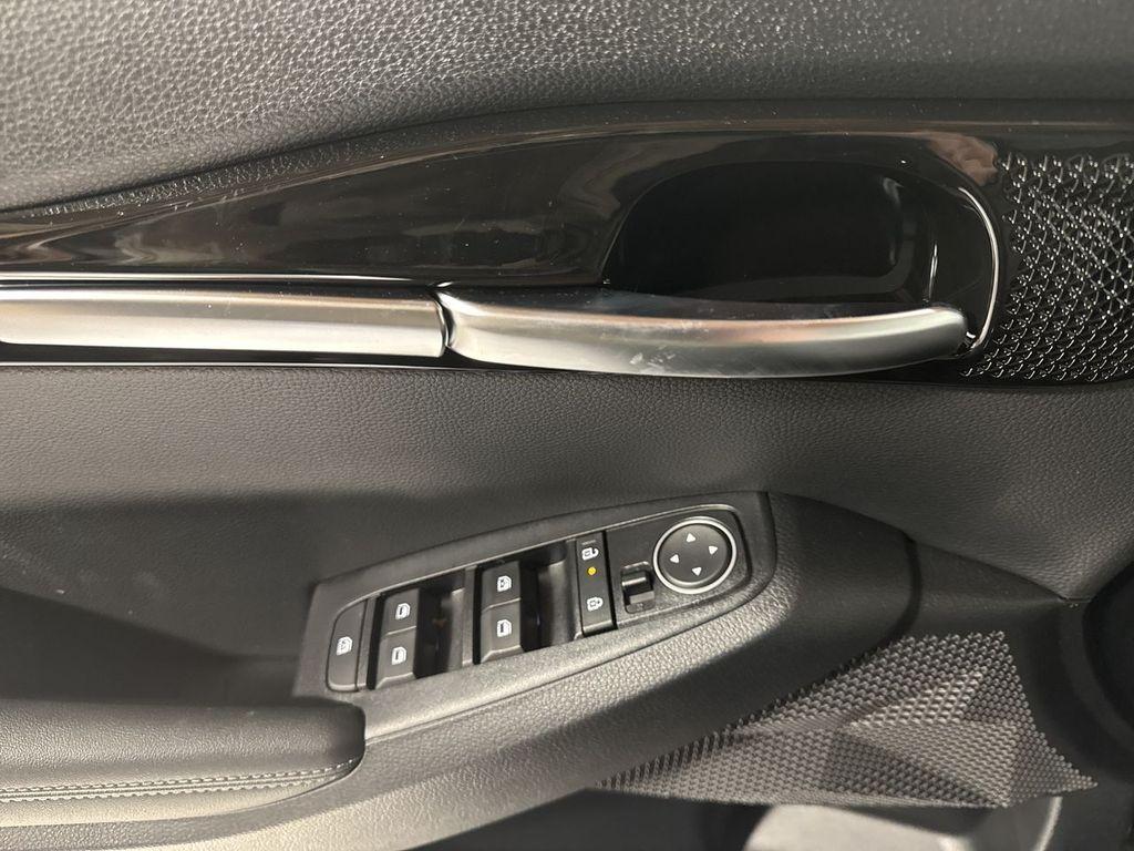 new 2025 Kia Seltos car, priced at $27,131