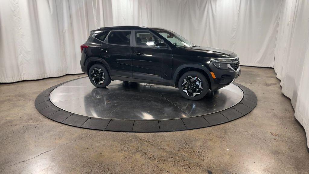 new 2025 Kia Seltos car, priced at $27,131