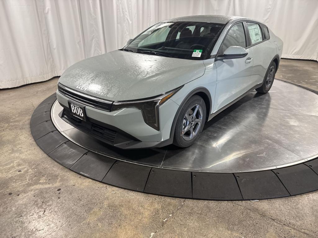new 2025 Kia K4 car, priced at $23,682