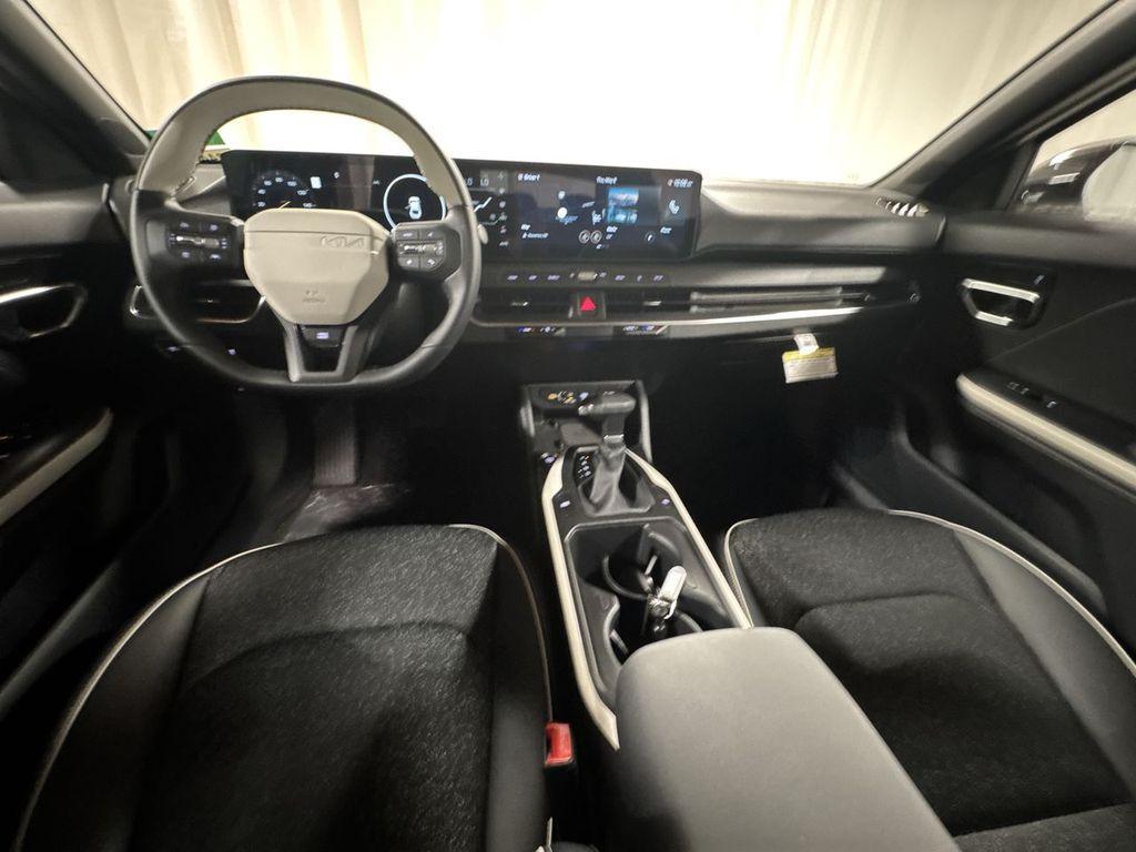 new 2025 Kia K4 car, priced at $25,125