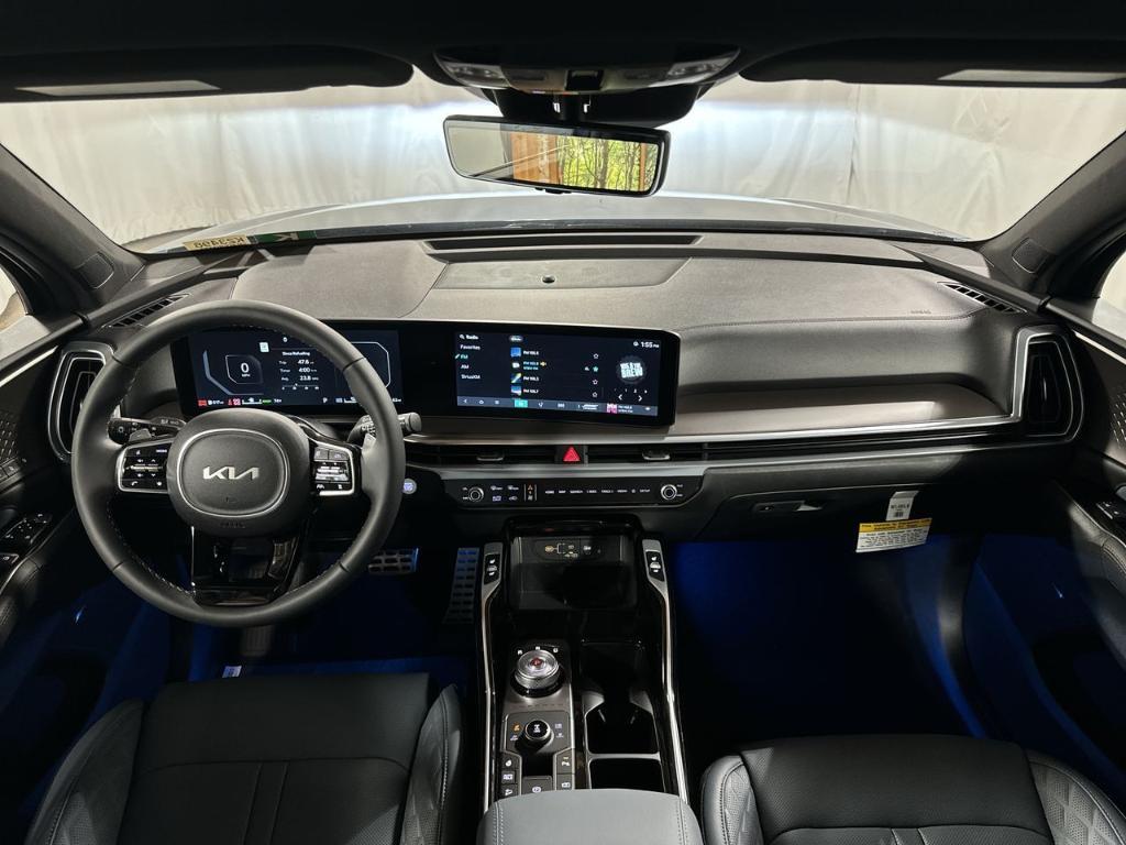 new 2025 Kia Sorento Hybrid car, priced at $44,545