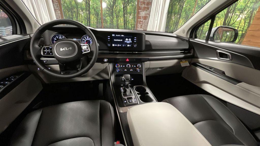 used 2022 Kia Carnival car, priced at $32,725