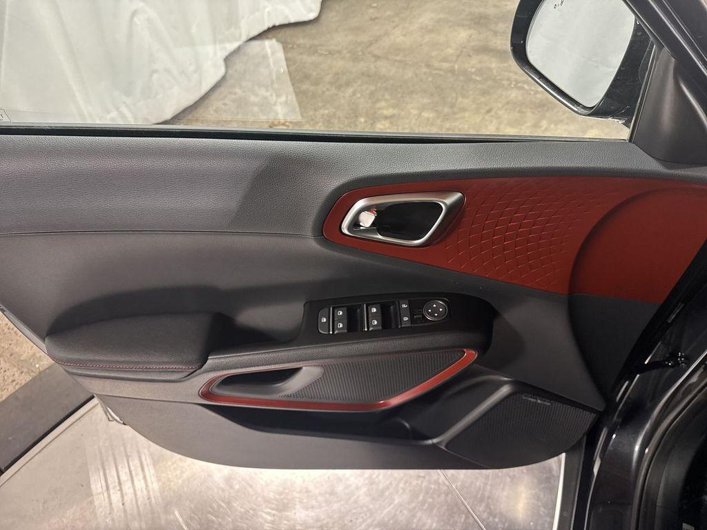 new 2025 Kia Soul car, priced at $24,721