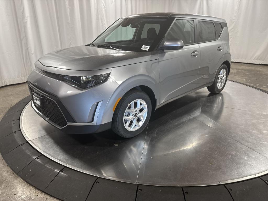 new 2025 Kia Soul car, priced at $22,910