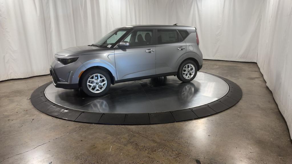 new 2025 Kia Soul car, priced at $22,910