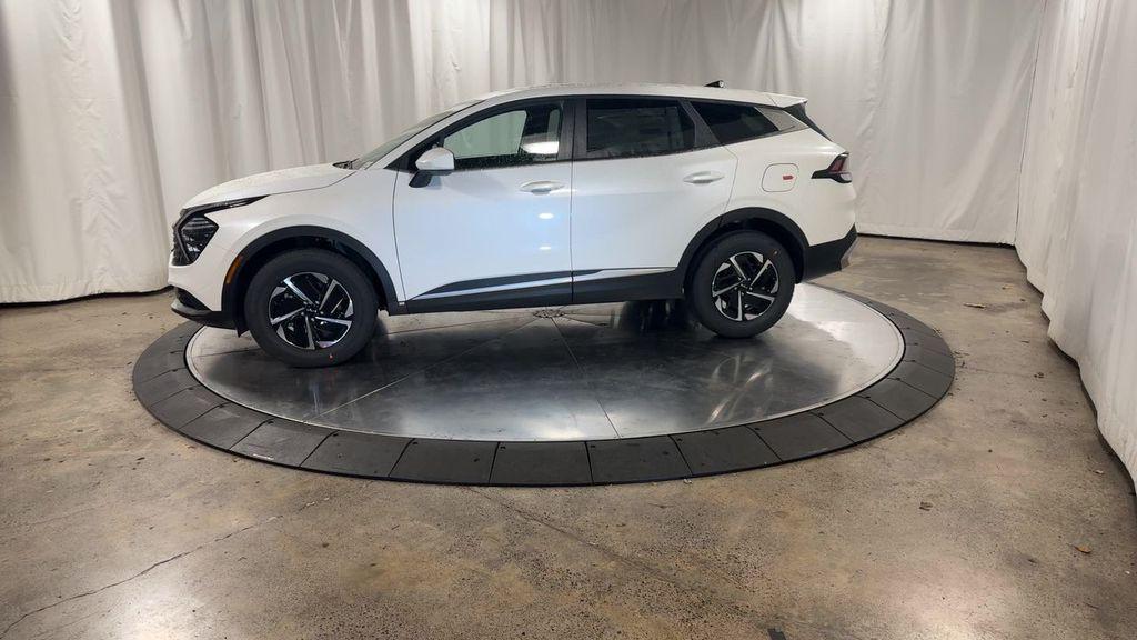 new 2025 Kia Sportage Hybrid car, priced at $32,026