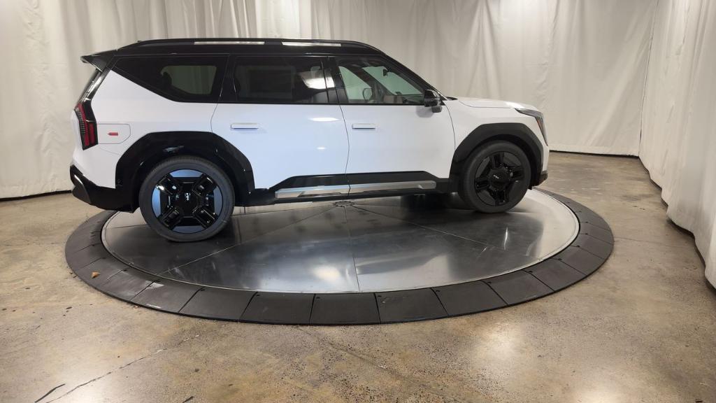 new 2026 Kia EV9 car, priced at $70,177