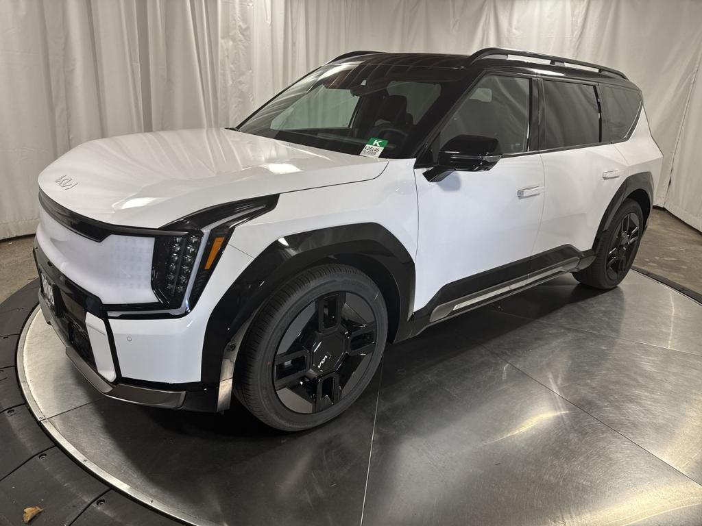 new 2026 Kia EV9 car, priced at $70,177