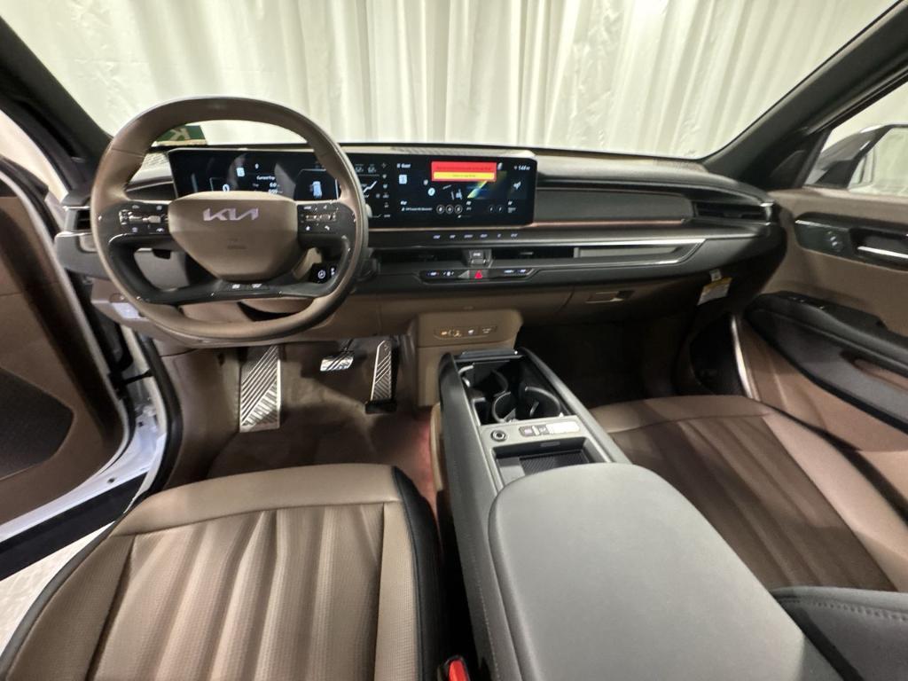 new 2026 Kia EV9 car, priced at $70,177