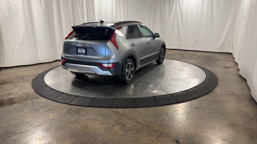 new 2025 Kia Niro car, priced at $29,892