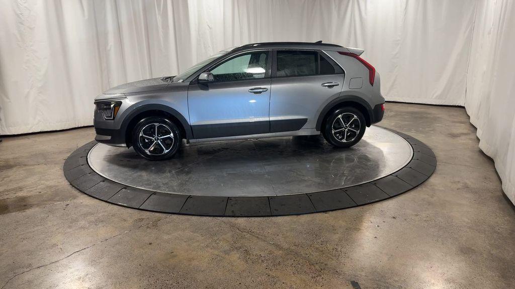 new 2025 Kia Niro car, priced at $29,892