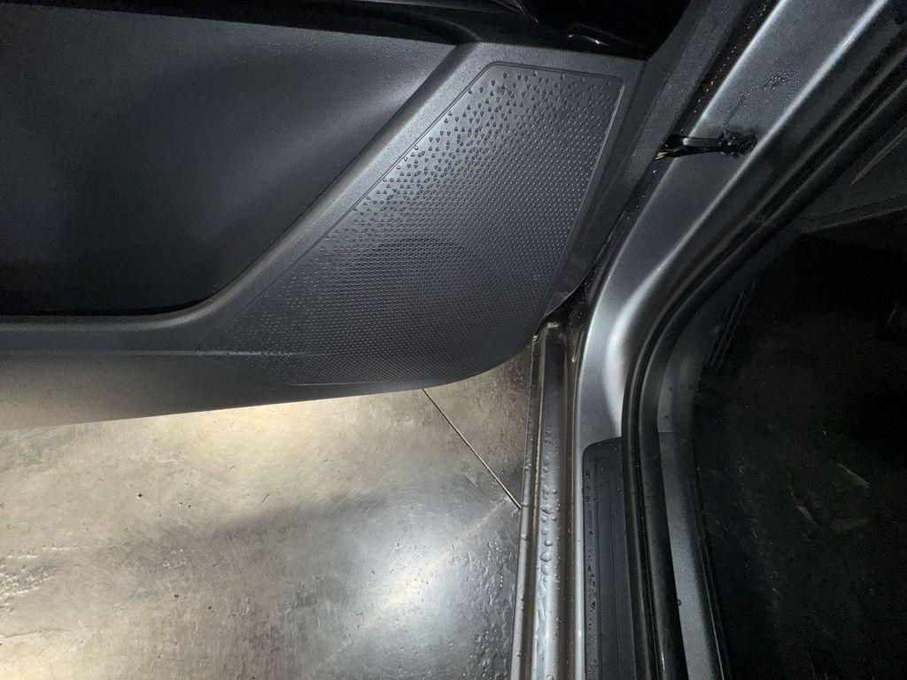 new 2025 Kia Niro car, priced at $29,892