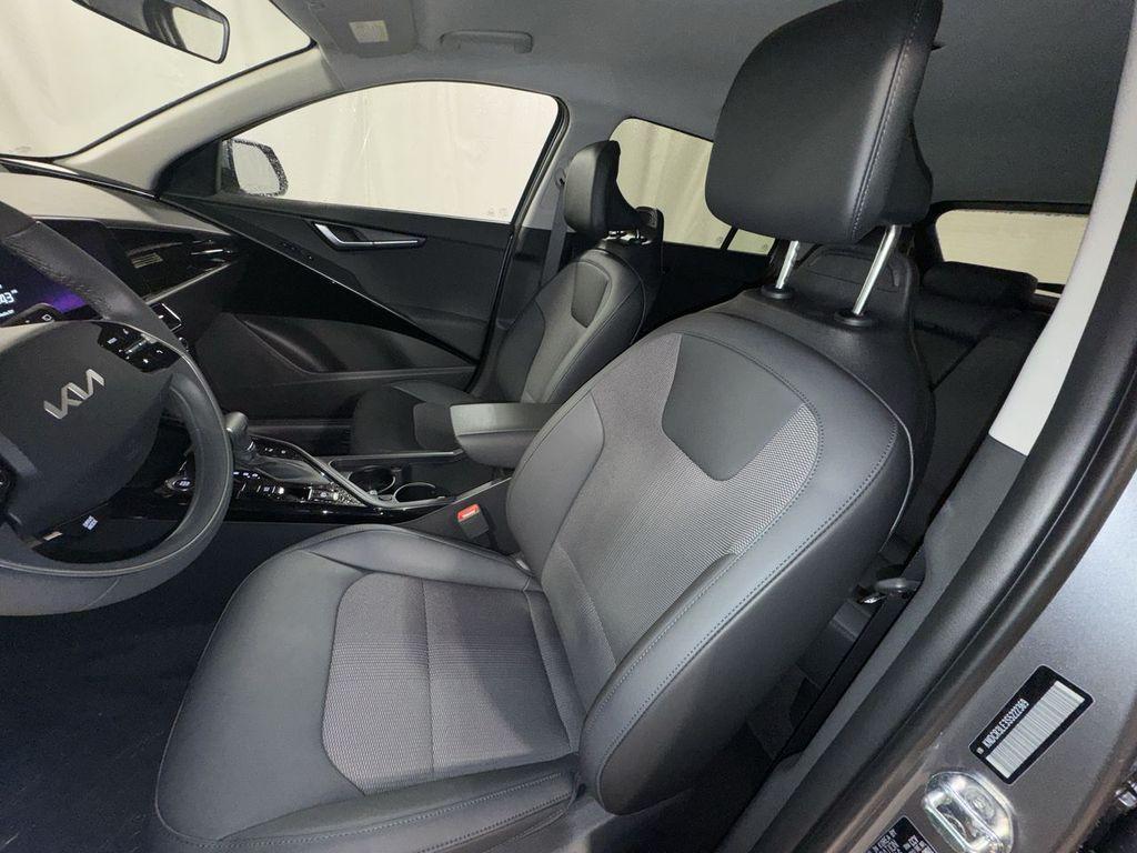 new 2025 Kia Niro car, priced at $29,892