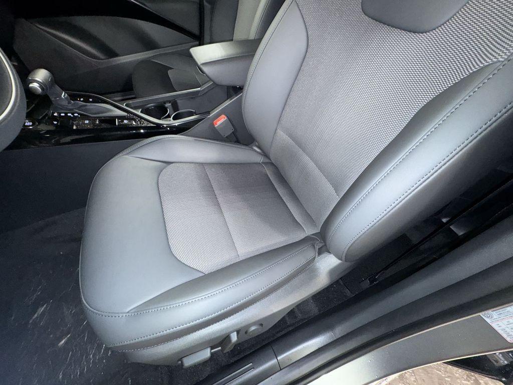 new 2025 Kia Niro car, priced at $29,892