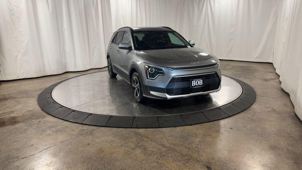 new 2025 Kia Niro car, priced at $29,892