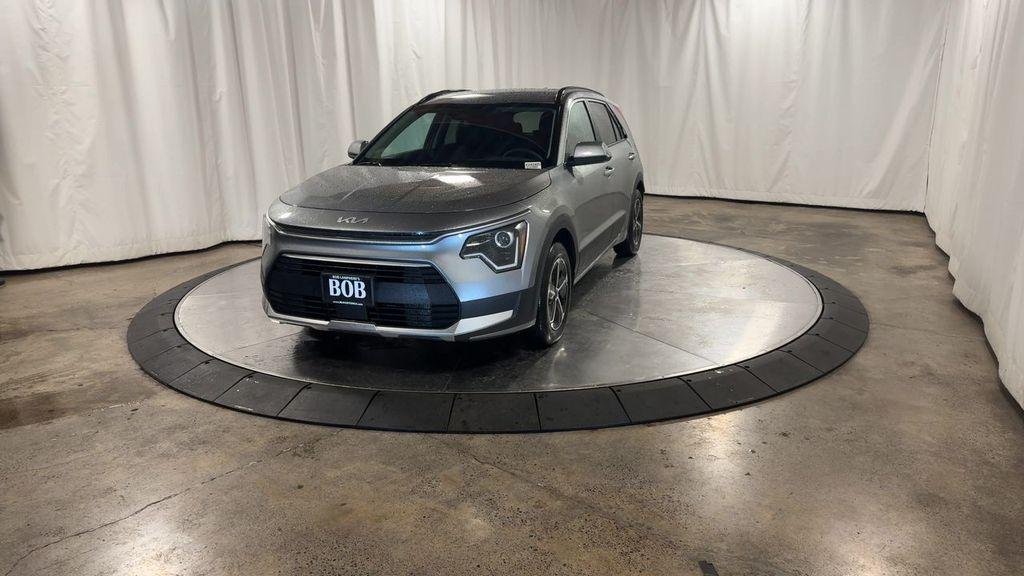 new 2025 Kia Niro car, priced at $29,892