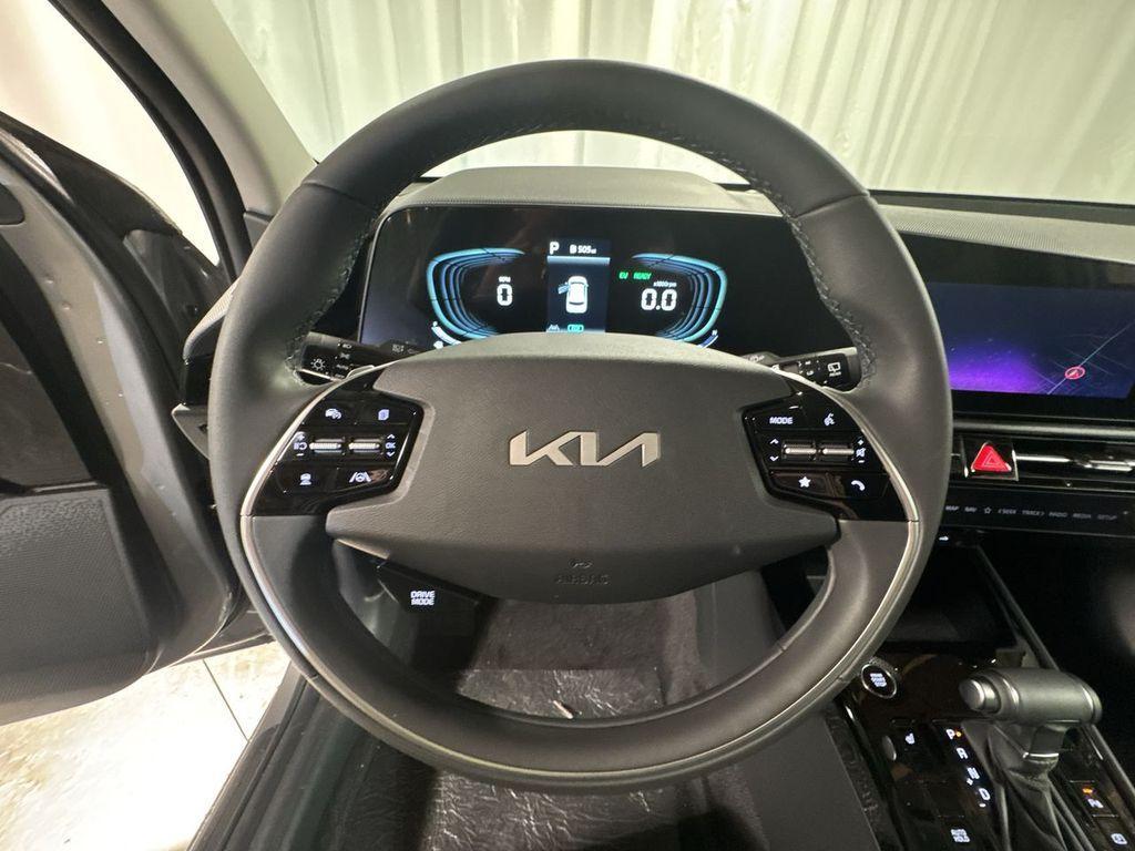 new 2025 Kia Niro car, priced at $29,892