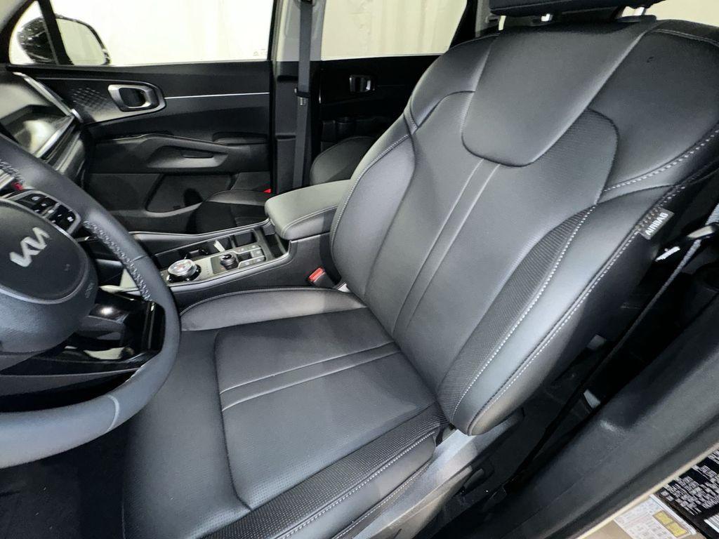 new 2025 Kia Sorento Hybrid car, priced at $40,862