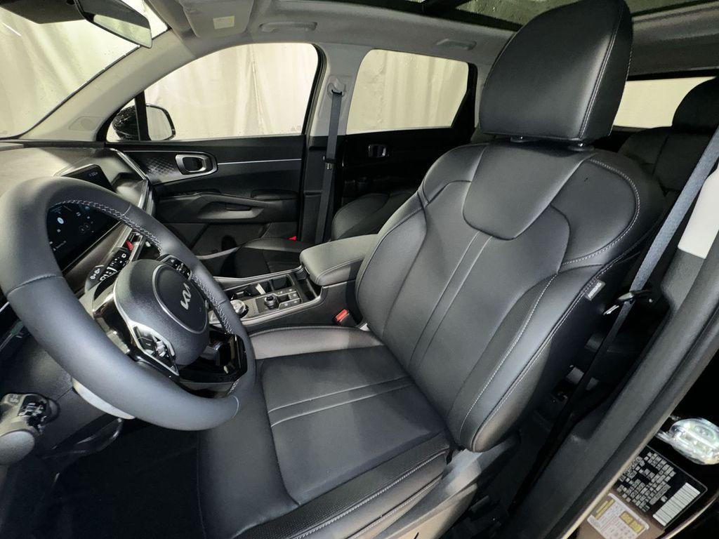 new 2025 Kia Sorento Hybrid car, priced at $40,862
