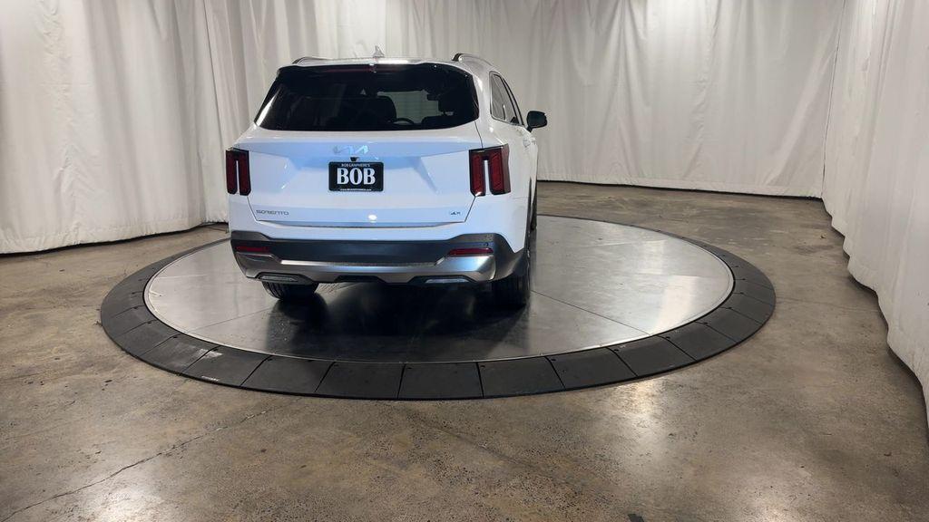 new 2025 Kia Sorento car, priced at $41,016