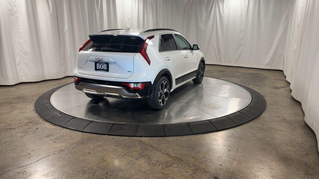 new 2025 Kia Niro car, priced at $33,135