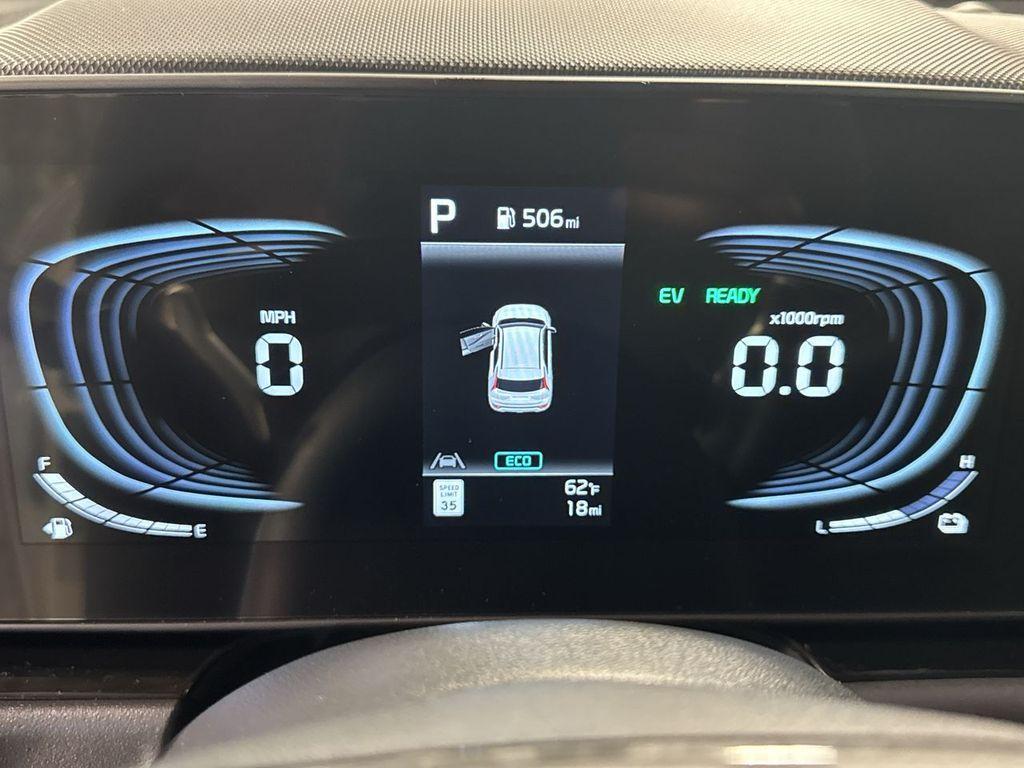 new 2025 Kia Niro car, priced at $33,135